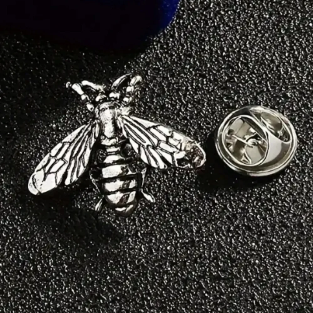 Silver Bee Brooch Pin Vintage Style